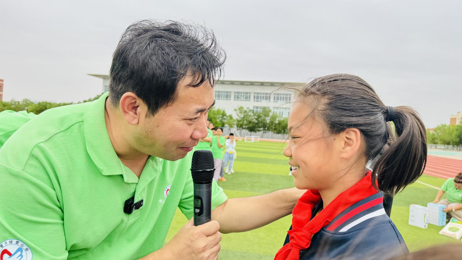 情系阿拉善、助学孪井滩